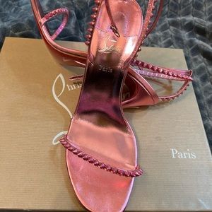 Christian Louboutin So Me 100 in metallic pink size 41